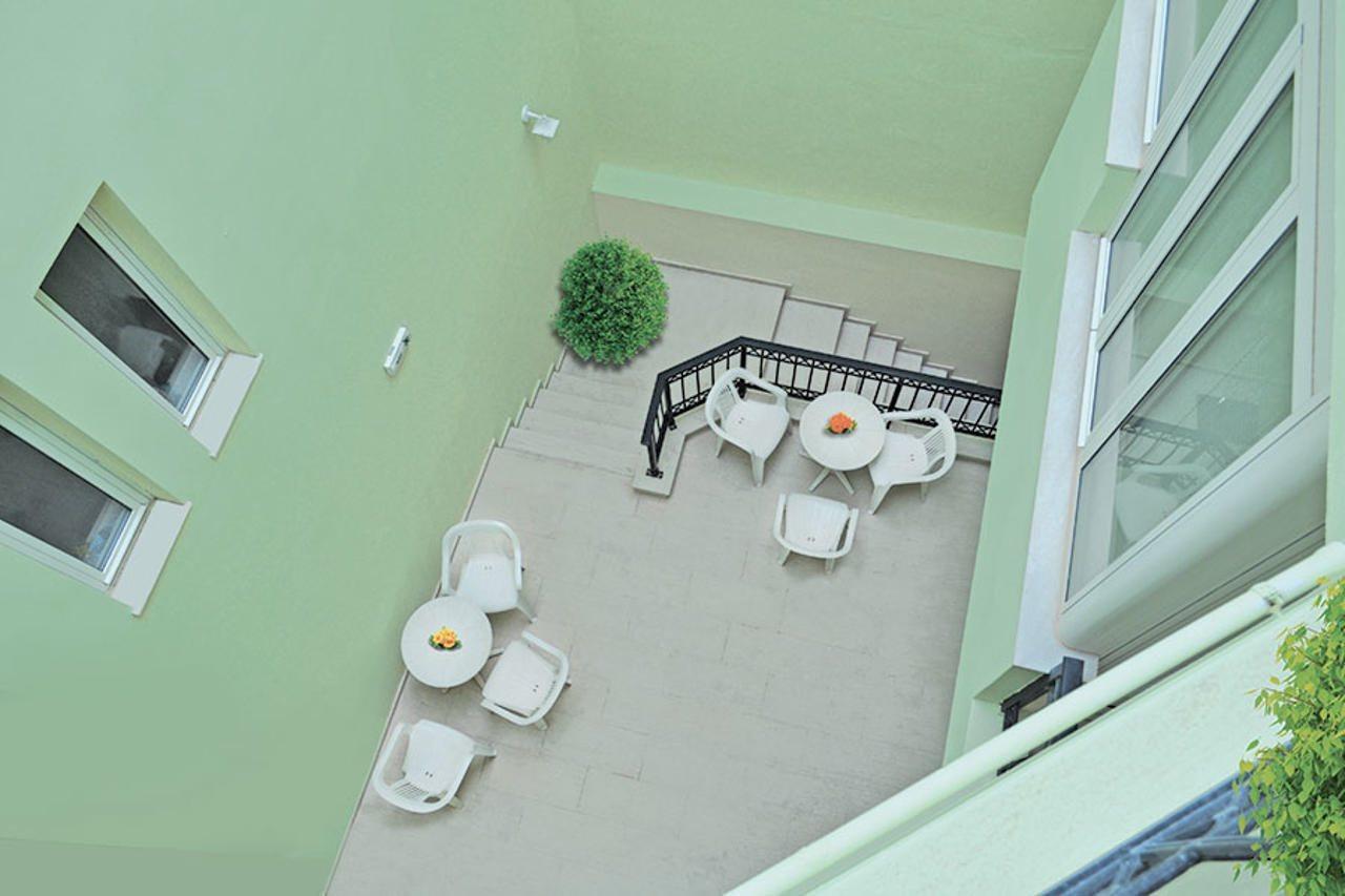 Greta Apartments แอร์ซอนิสซอส ภายนอก รูปภาพ