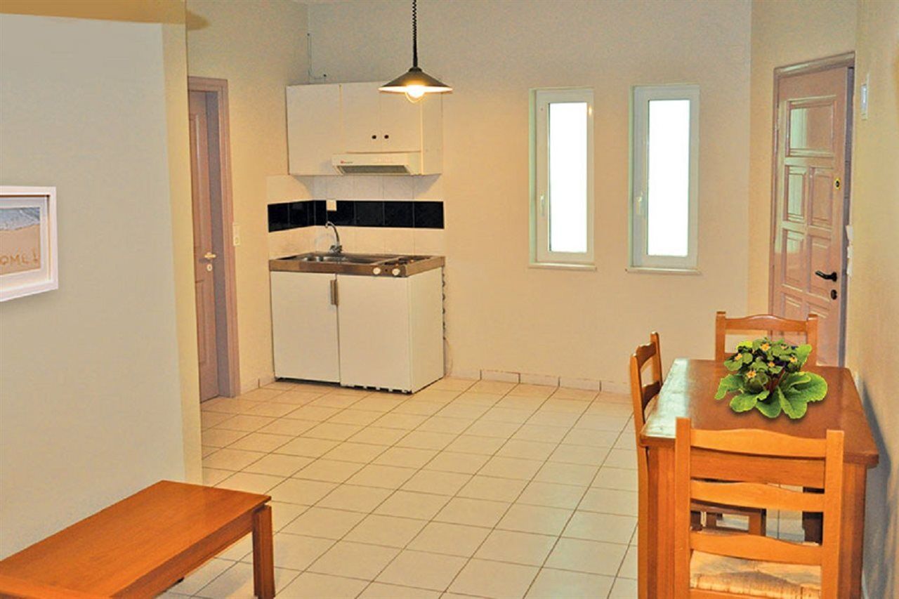 Greta Apartments แอร์ซอนิสซอส ภายนอก รูปภาพ